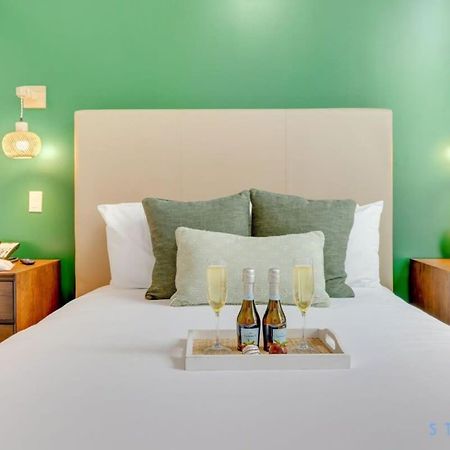 Lx Oasis Beachfront-Rt Infinity Pool Холивуд Екстериор снимка