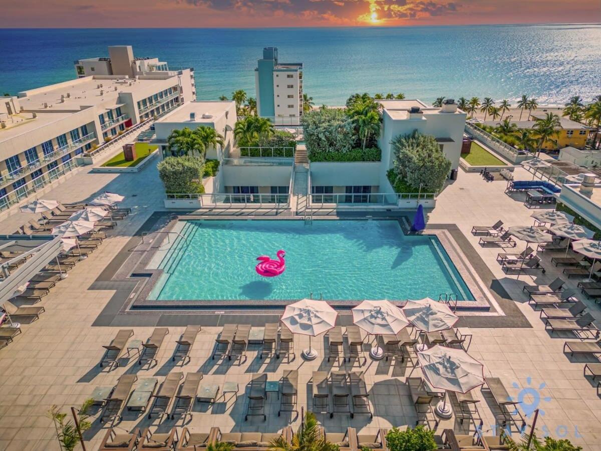 Lx Oasis Beachfront-Rt Infinity Pool Холивуд Екстериор снимка