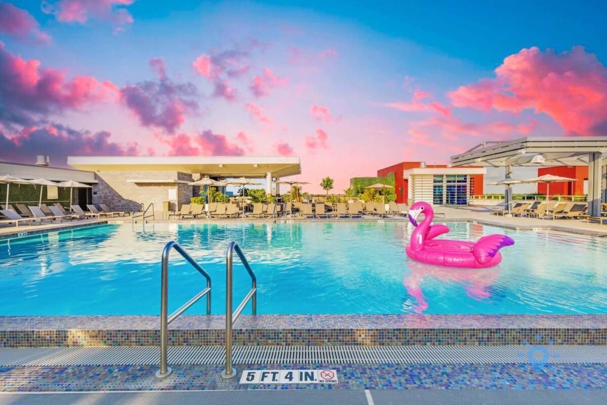 Lx Oasis Beachfront-Rt Infinity Pool Холивуд Екстериор снимка