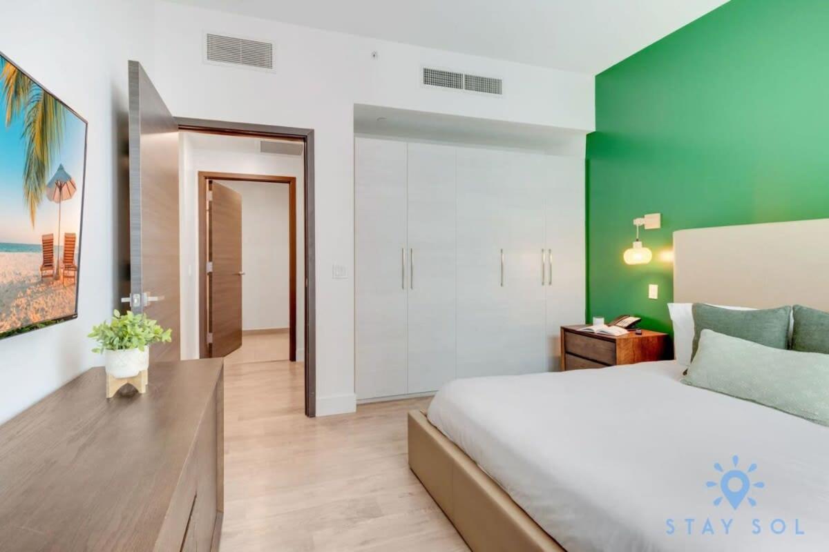 Lx Oasis Beachfront-Rt Infinity Pool Холивуд Екстериор снимка