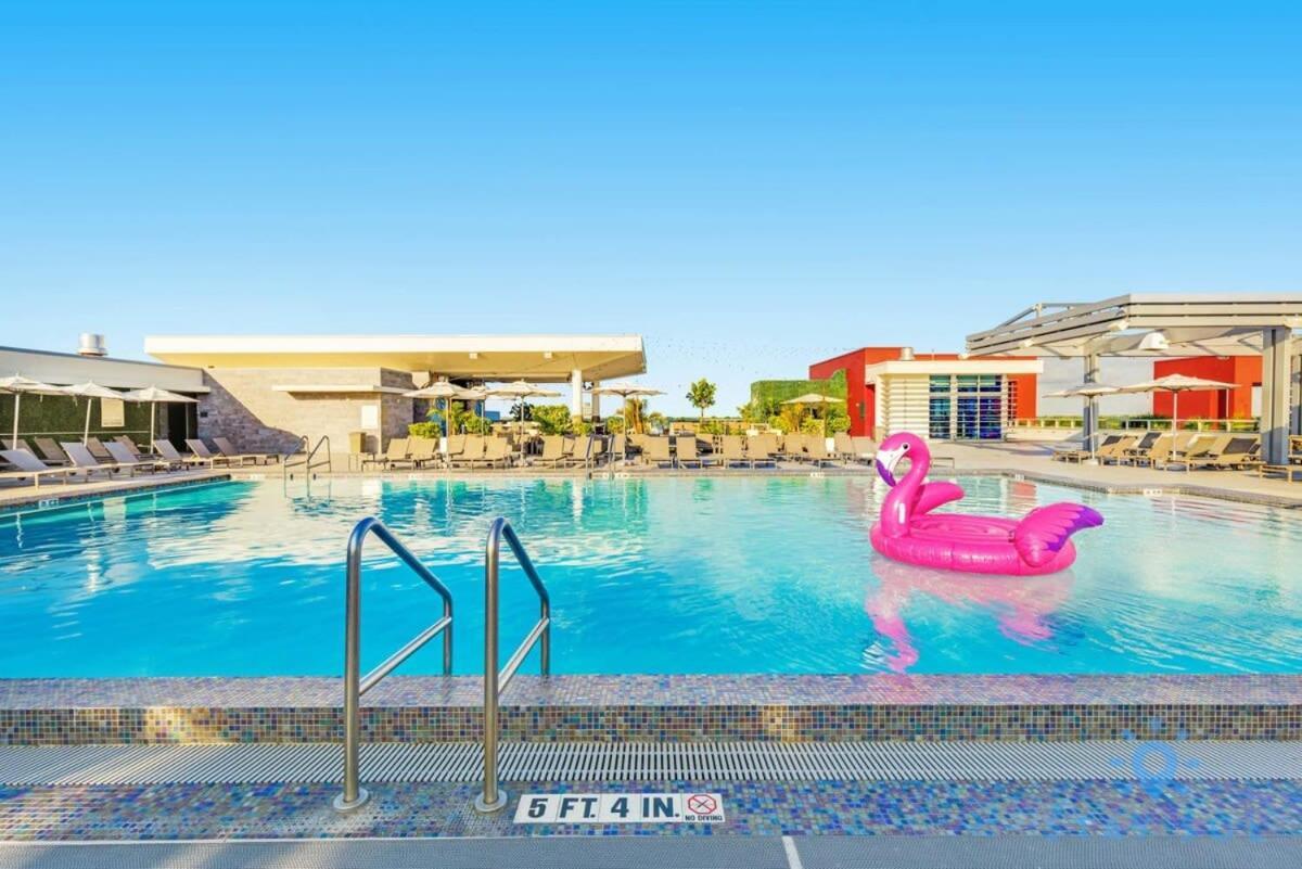 Lx Oasis Beachfront-Rt Infinity Pool Холивуд Екстериор снимка